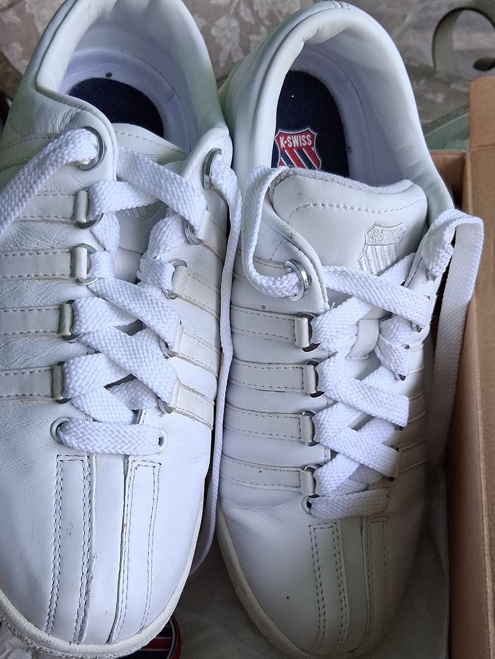 KSwiss Original white sneaker women's 10 Men's 8